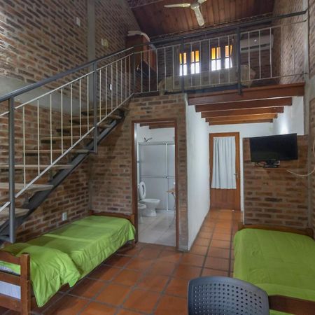 Hostal Canela Termas del Daymán Esterno foto
