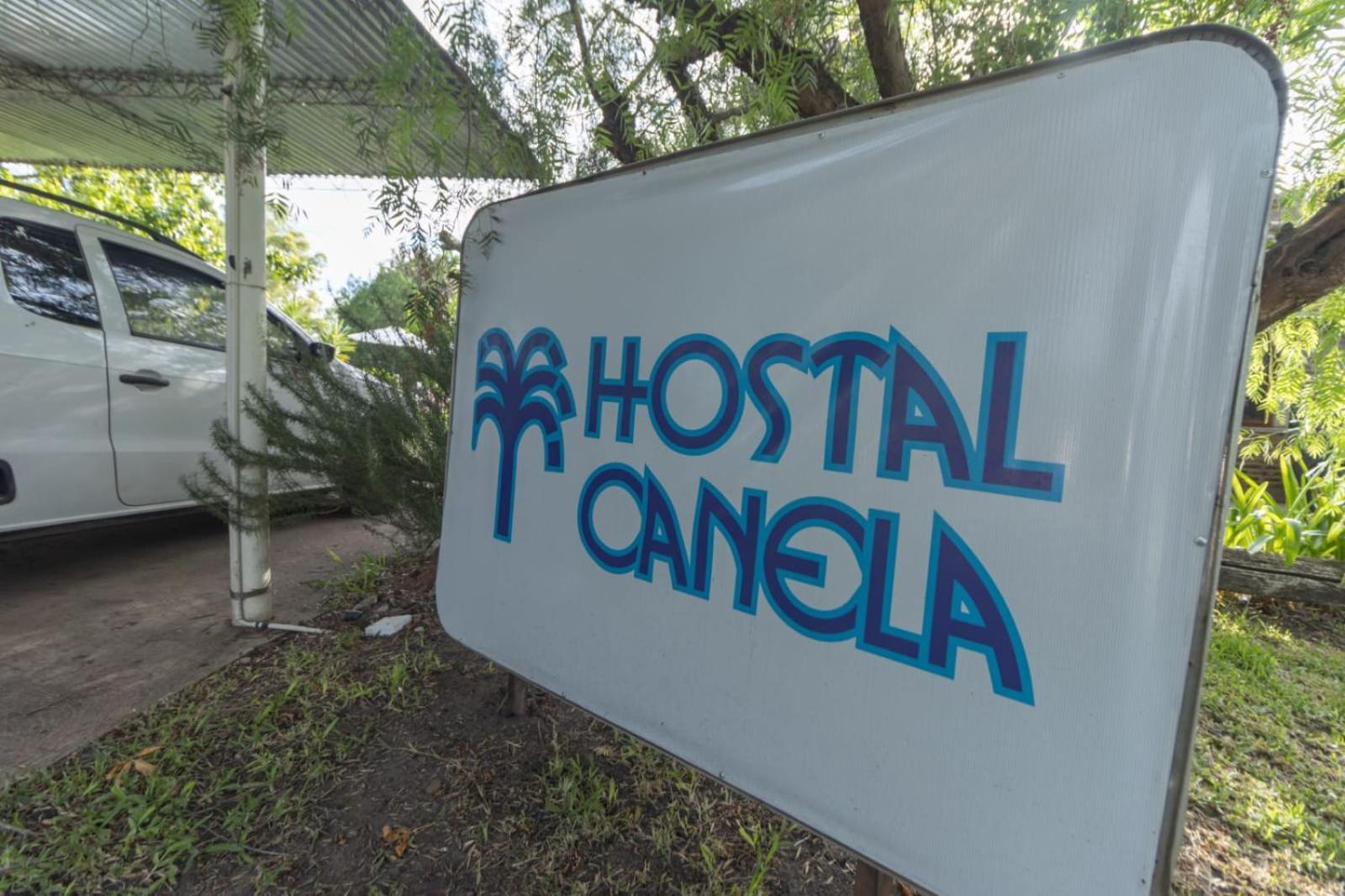 Hostal Canela Termas del Daymán Esterno foto