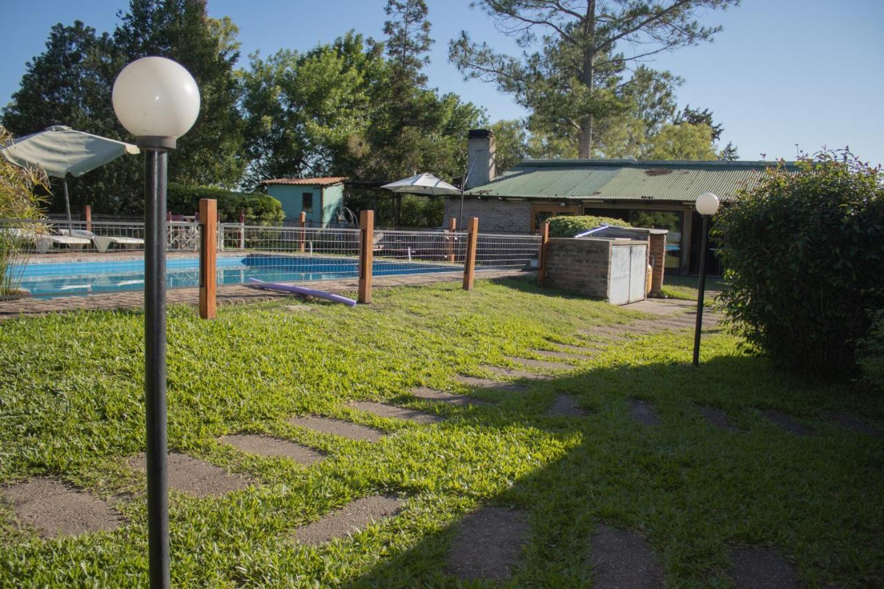 Hostal Canela Termas del Daymán Esterno foto