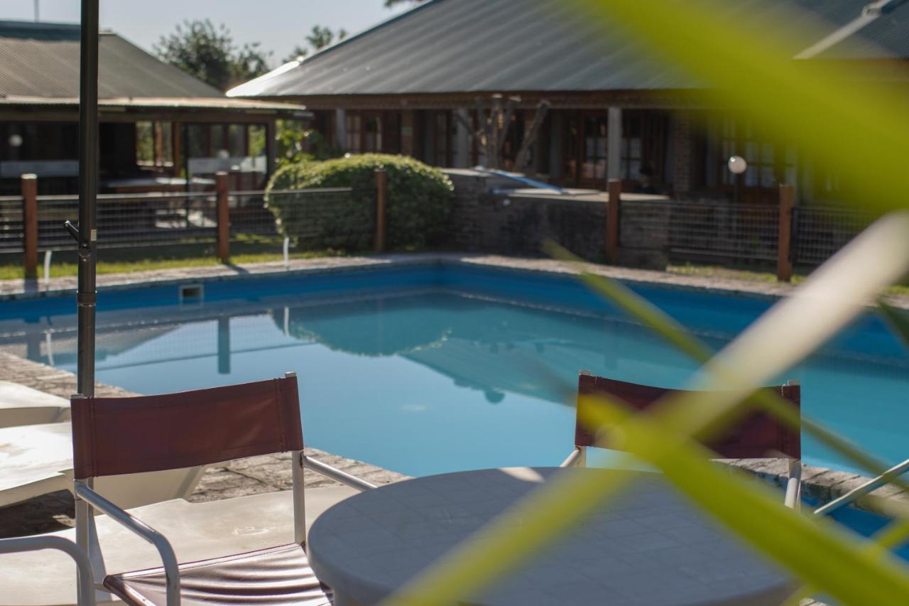 Hostal Canela Termas del Daymán Esterno foto