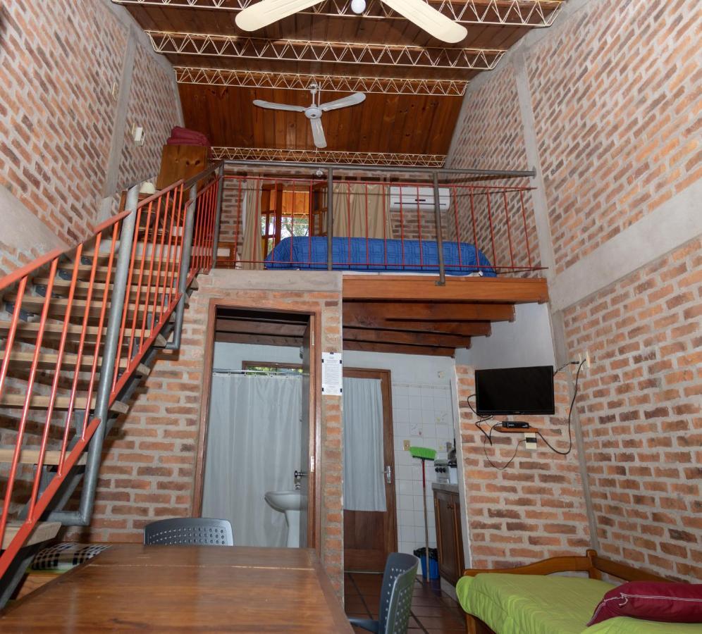 Hostal Canela Termas del Daymán Esterno foto